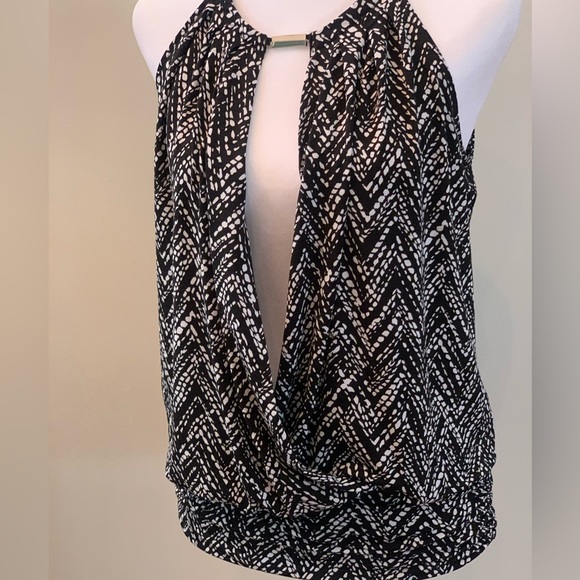 White House Black Market Top - Picture 9 of 10